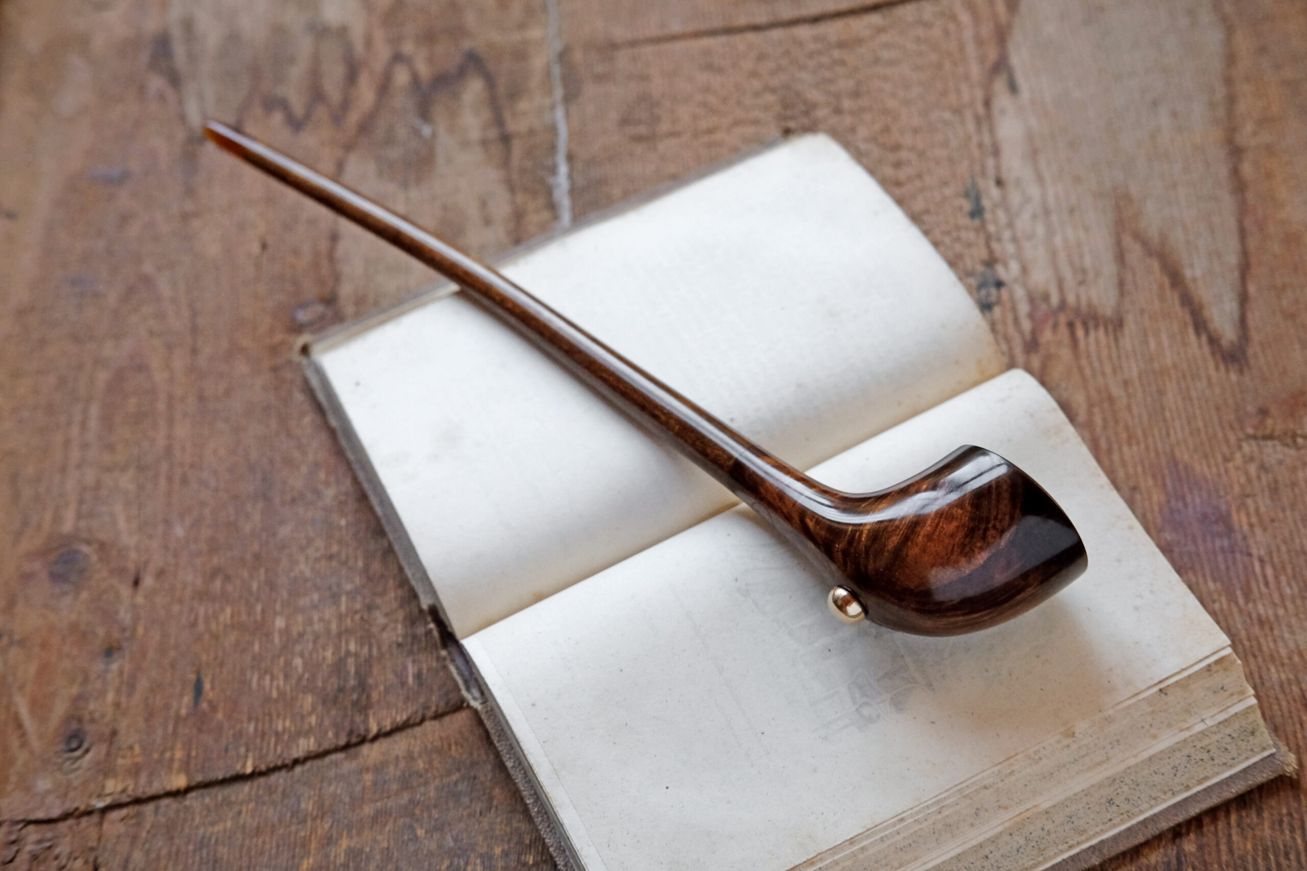 Aragorn's pipe, standard version churchwarden made of briar and maple, handmade by Arcangelo Ambrosi