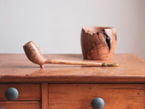 Cutty pipe churchwarden, still life photo.