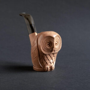 Great Grey Owl pipe, sculptural tobacco pipe hand carved by Arcangelo Ambrosi