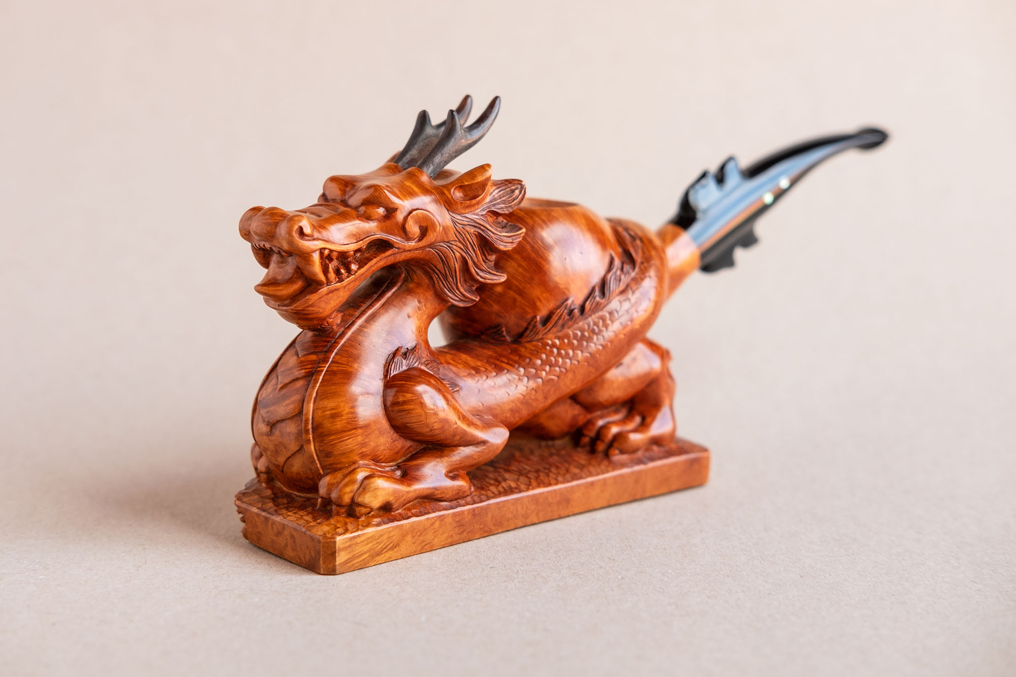 Loong, the chinese Dragon, sculptural pipe hand made by Arcangelo Ambrosi