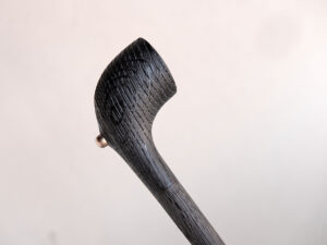 Aragorn fossil editon, a churchwarden pipe made of bog oak