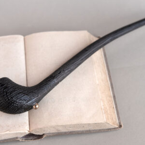 Aragorn fossil editon, a churchwarden pipe made of bog oak