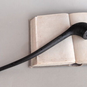 Aragorn fossil editon, a churchwarden pipe made of bog oak