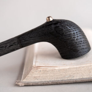 Aragorn fossil editon, a churchwarden pipe made of bog oak