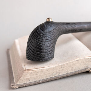 Aragorn fossil editon, a churchwarden pipe made of bog oak