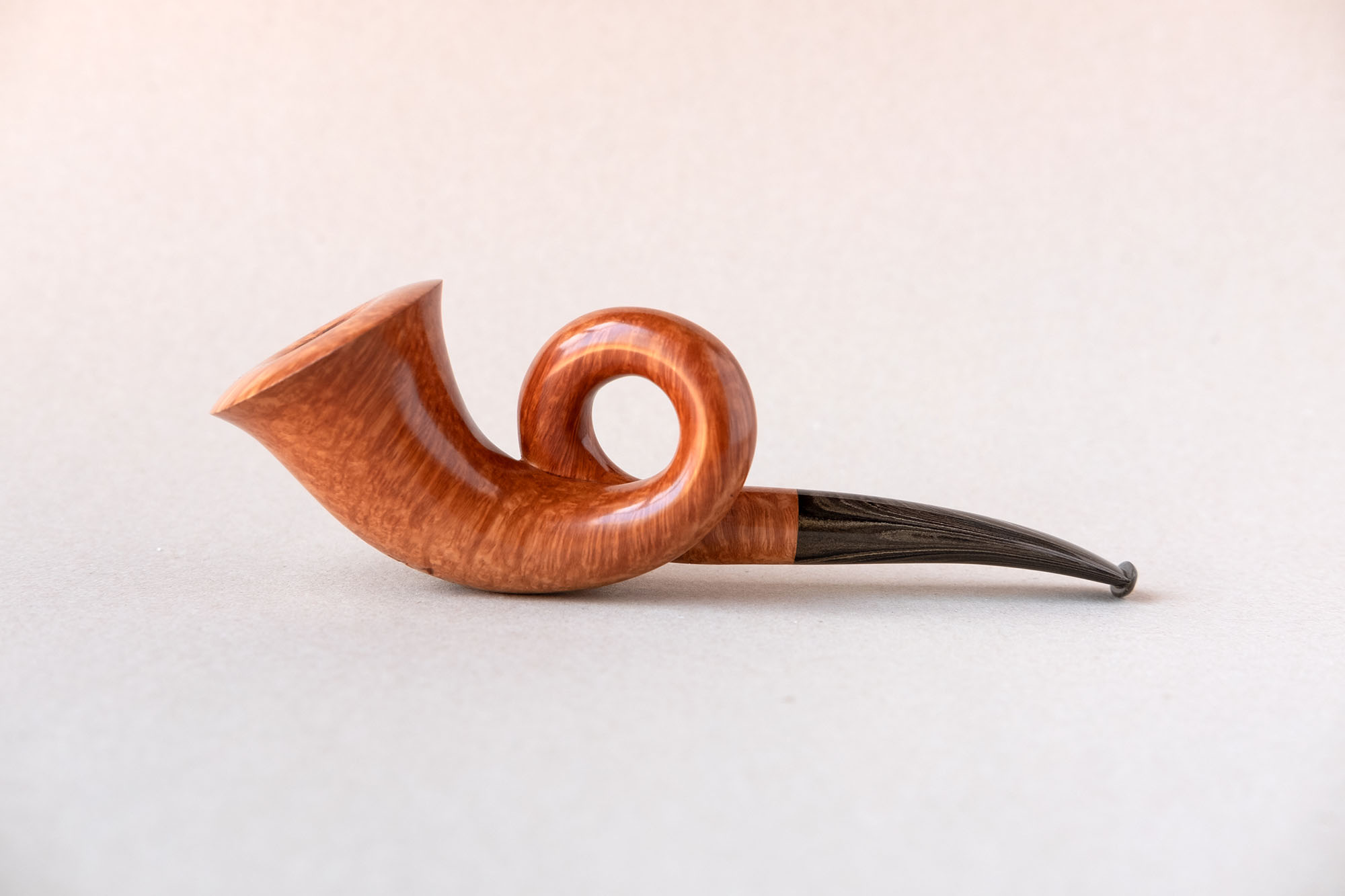 Hunting Horn, tobacco pipe made of briar, hand crafted by Arcangelo Ambrosi