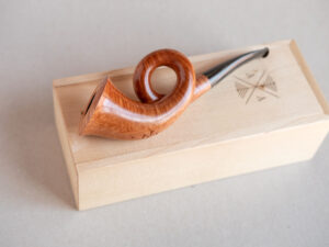 Hunting Horn, tobacco pipe made of briar, hand crafted by Arcangelo Ambrosi