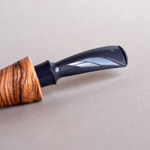 Tomato smoking pipe made of sandblasted olive wood. Handmade by Arcangelo Ambrosi