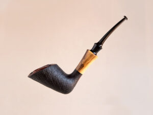 Dublin pipe sandblasted with boxwood shank