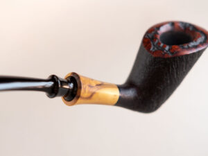 Dublin pipe sandblasted with boxwood shank