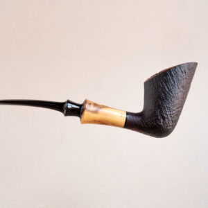 Dublin pipe sandblasted with boxwood shank