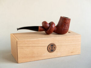 Knotted pipe made of sandblasted briar and ebonite. With box. Handmade by Arcangelo Ambrosi